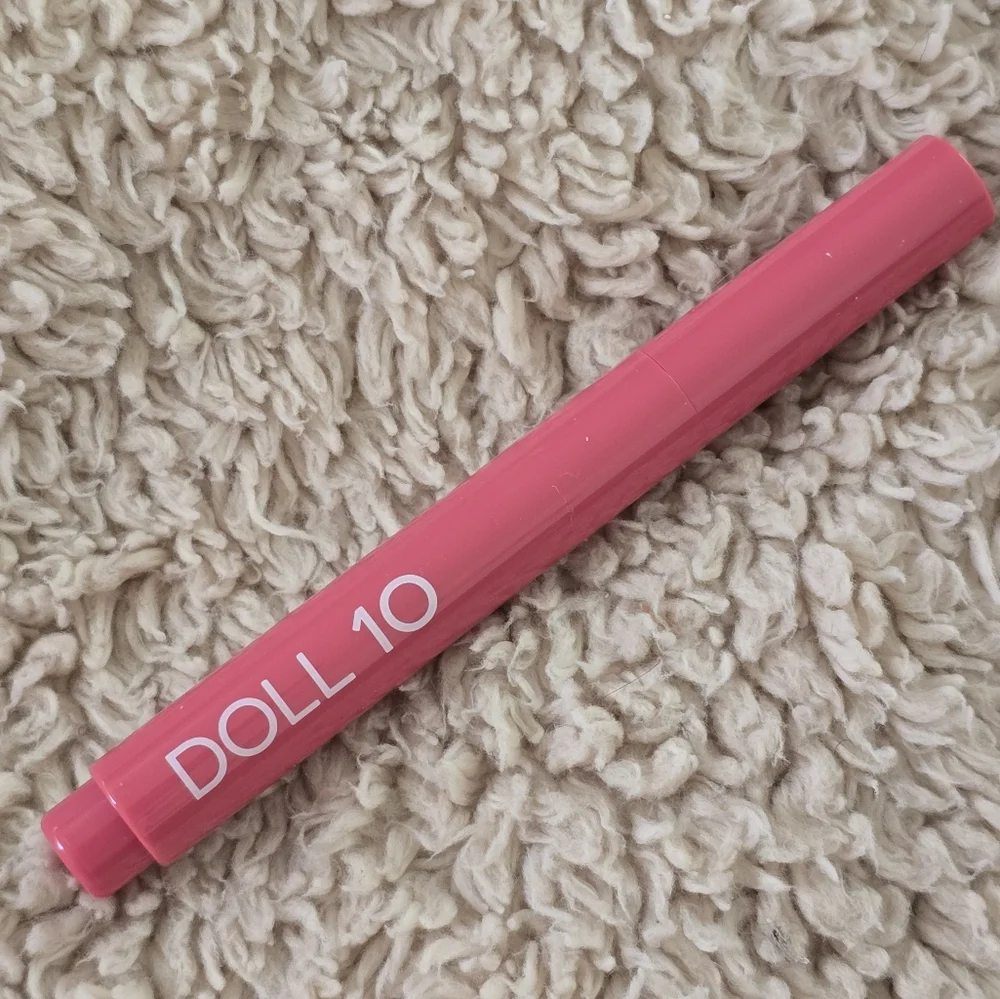 Doll 10 Peptide Plump Lip Oil In Juicy Cherry. NWOT